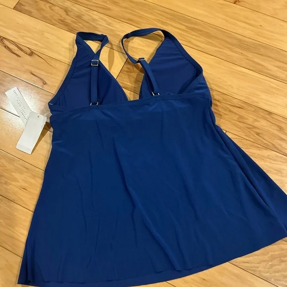 NWT Beyond Tummy Control Solid Essentials V Neck Tankini Top Swimsuit - Picture 6 of 16